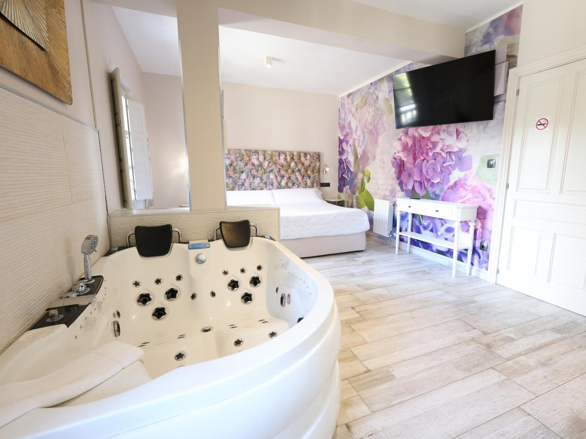 Akla Suites Con Jacuzzi Santillana Santillana del Mar Ngoại thất bức ảnh