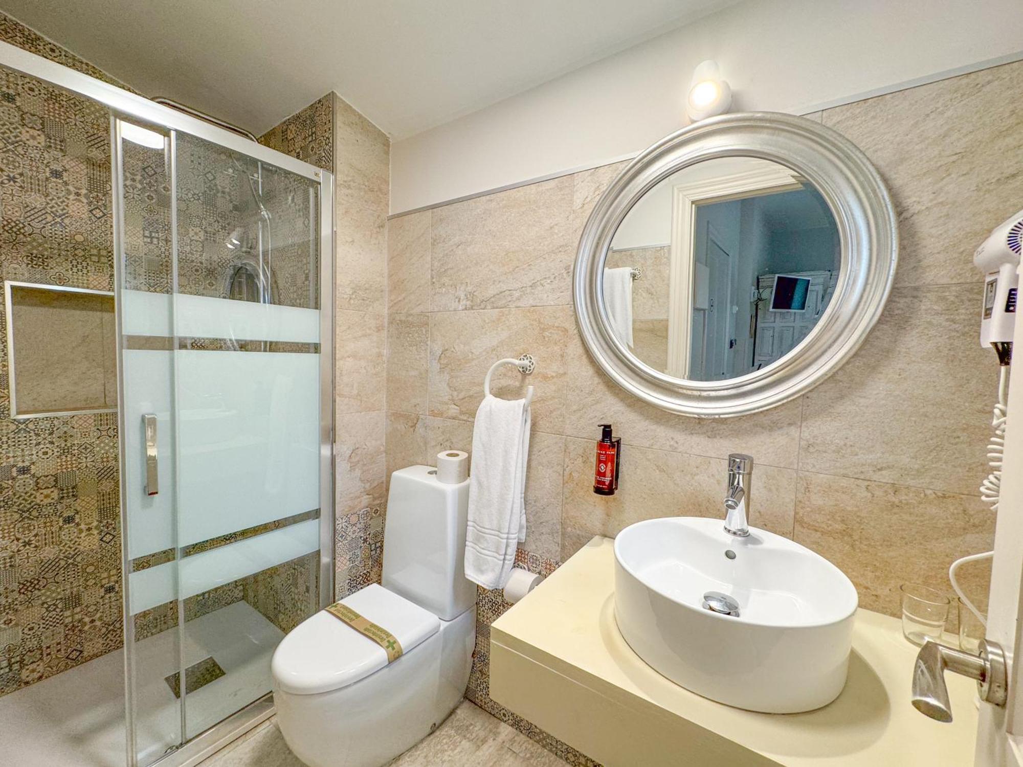 Akla Suites Con Jacuzzi Santillana Santillana del Mar Ngoại thất bức ảnh